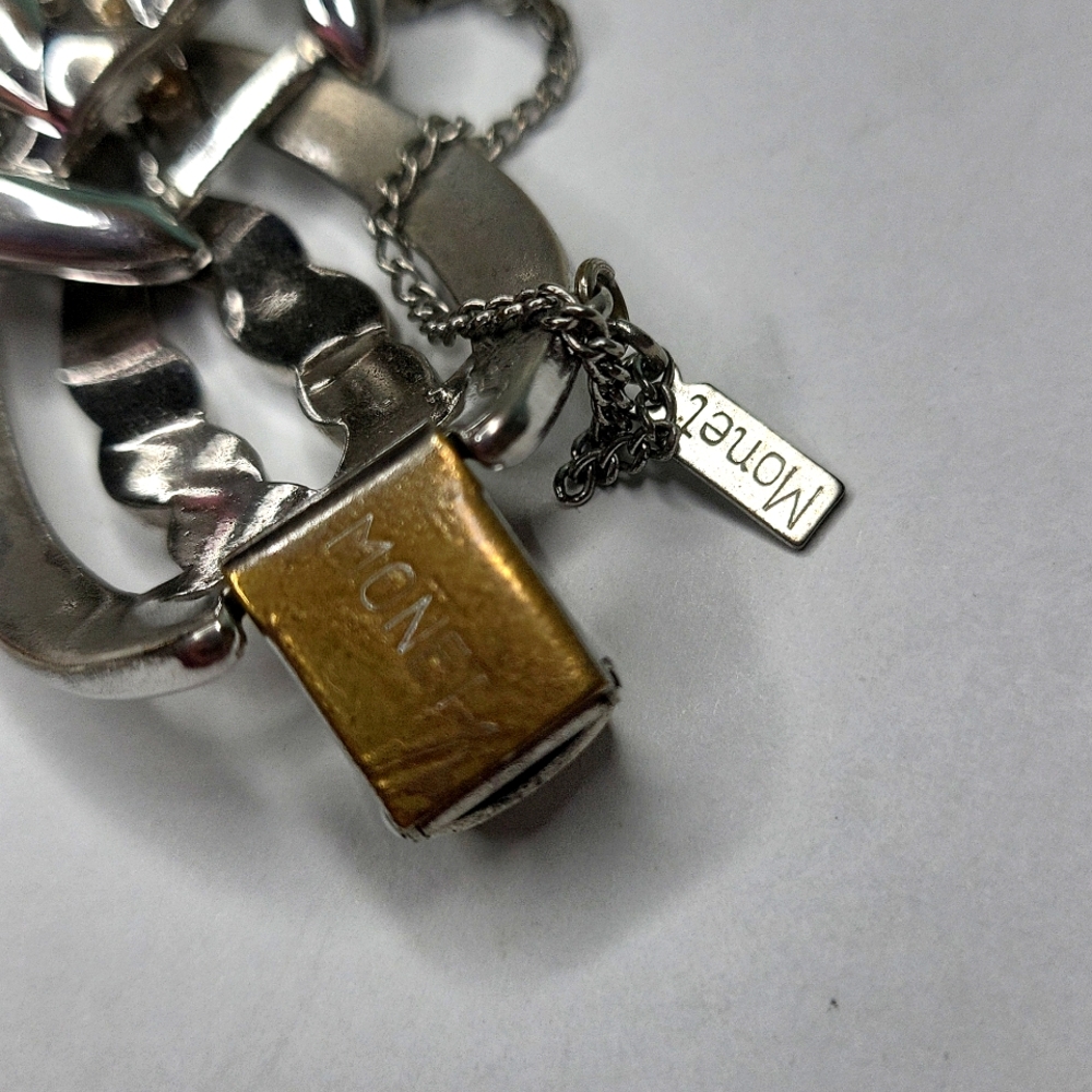 Monet - Picture 4 of 5